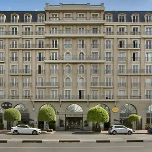 Cape Royale 1 Bedroom Luxury With Mountain View Apartment